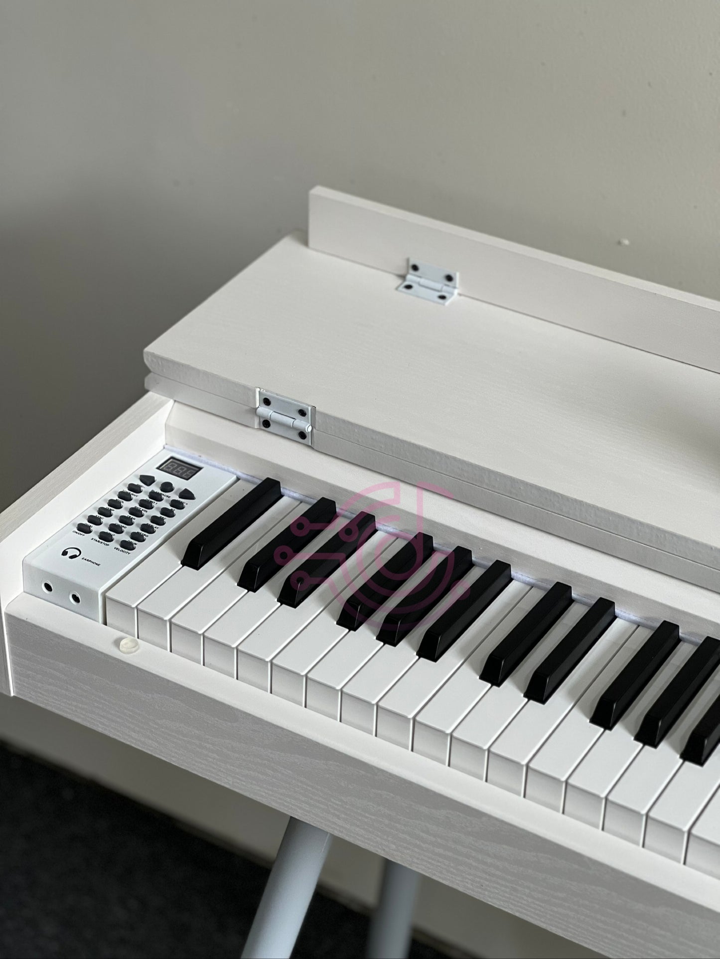 AUCN Piano - 815 Fully Weighted Hammer Action Keys