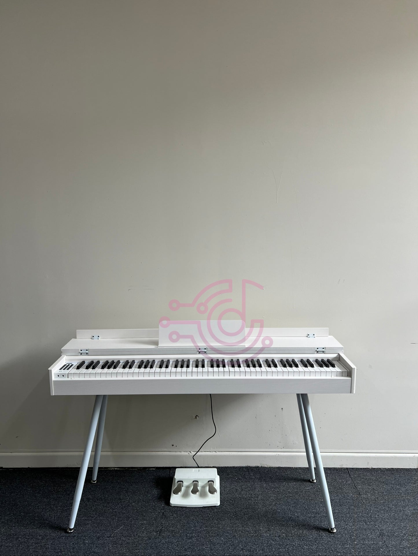 AUCN Piano - 815 Fully Weighted Hammer Action Keys