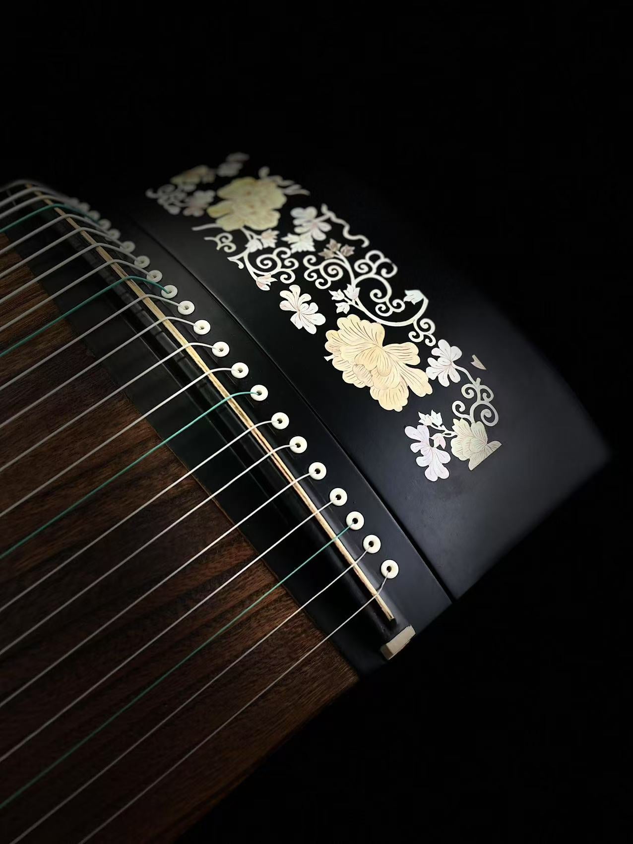 Yayun Guzheng - Black Petals in the Wind Rosewood Guzheng