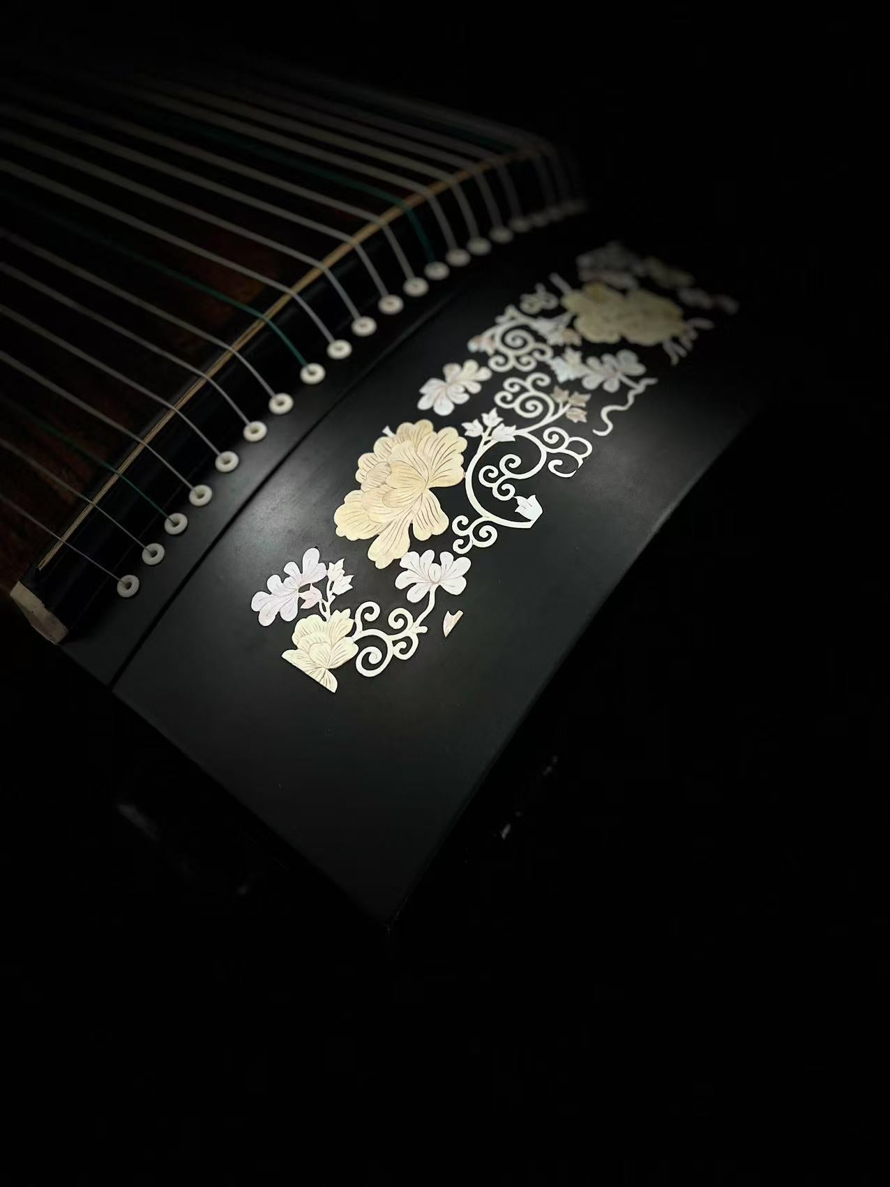 Yayun Guzheng - Black Petals in the Wind Rosewood Guzheng