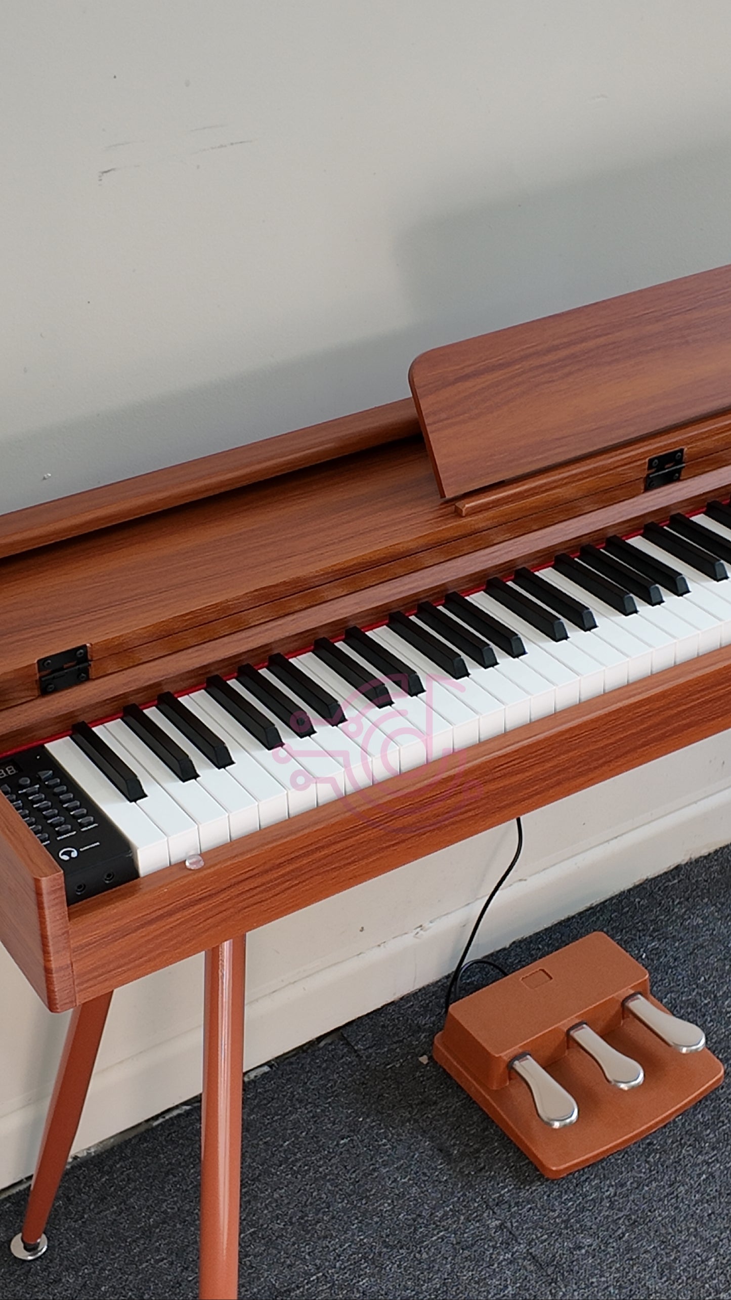 AUCN Piano - 815 Fully Weighted Hammer Action Keys