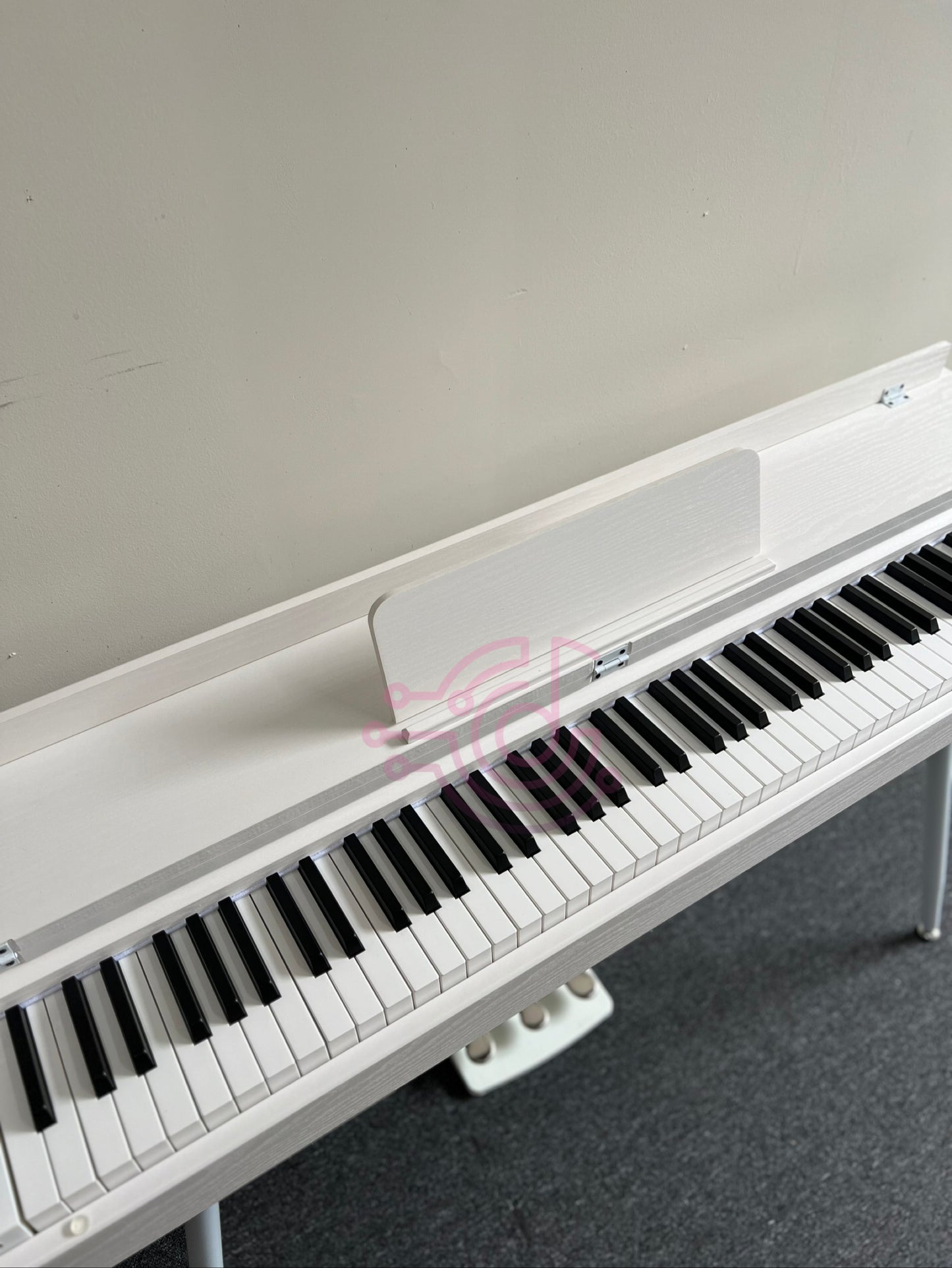 AUCN Piano - 815 Fully Weighted Hammer Action Keys