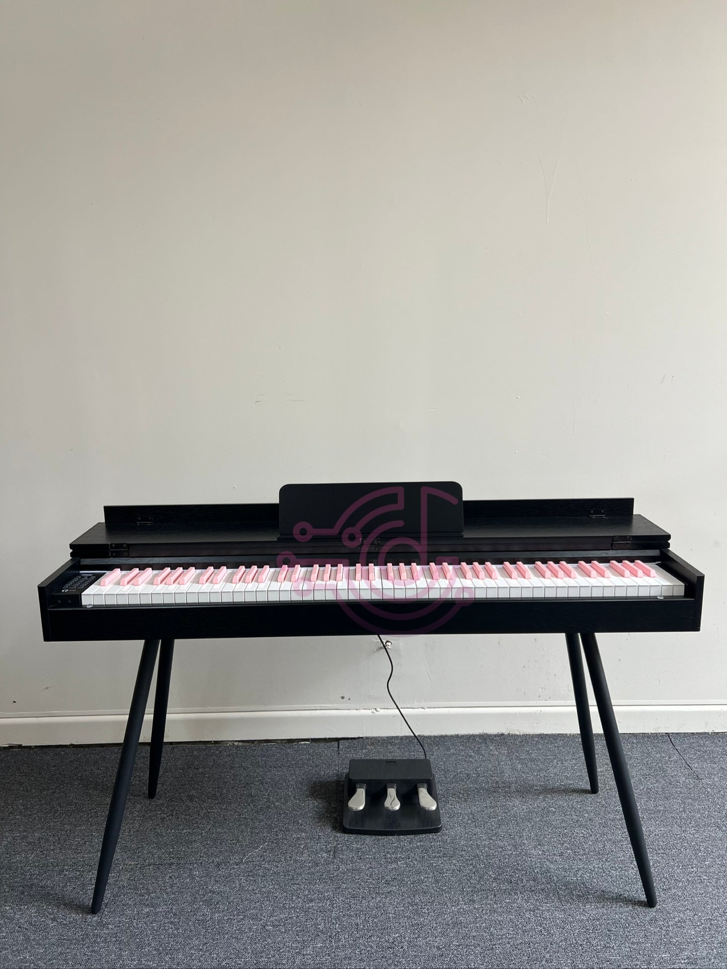 AUCN Piano - 815 Fully Weighted Hammer Action Keys