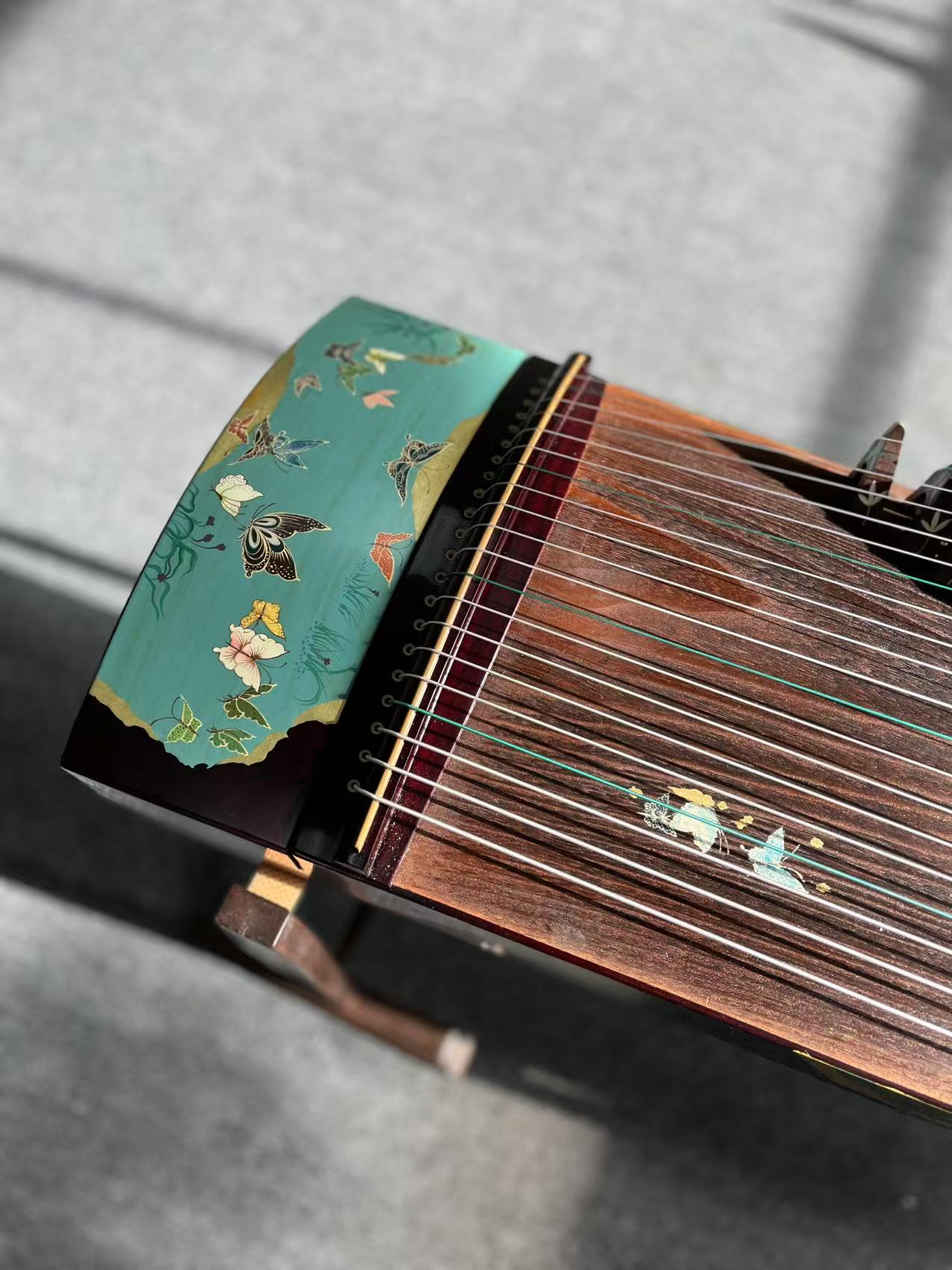 Qingmu Guzheng - Hundred Butterflies Pattern