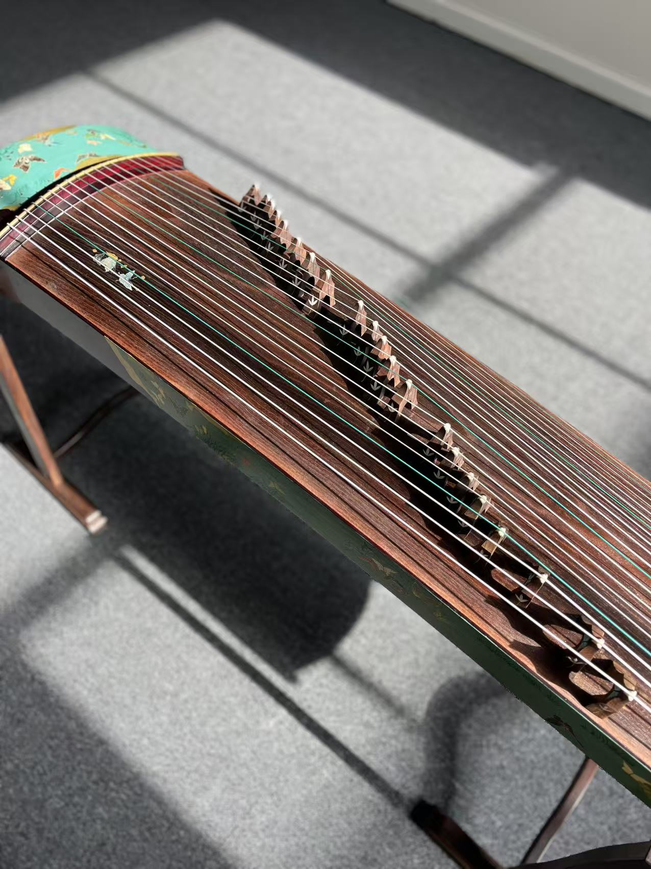 Qingmu Guzheng - Hundred Butterflies Pattern