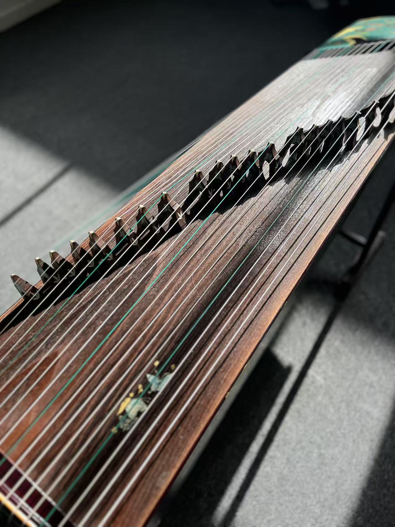 Qingmu Guzheng - Hundred Butterflies Pattern