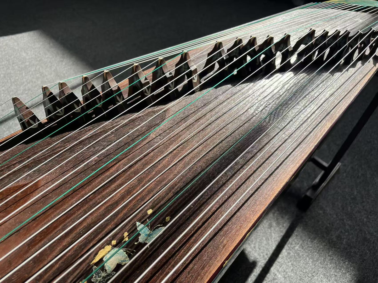 Qingmu Guzheng - Hundred Butterflies Pattern