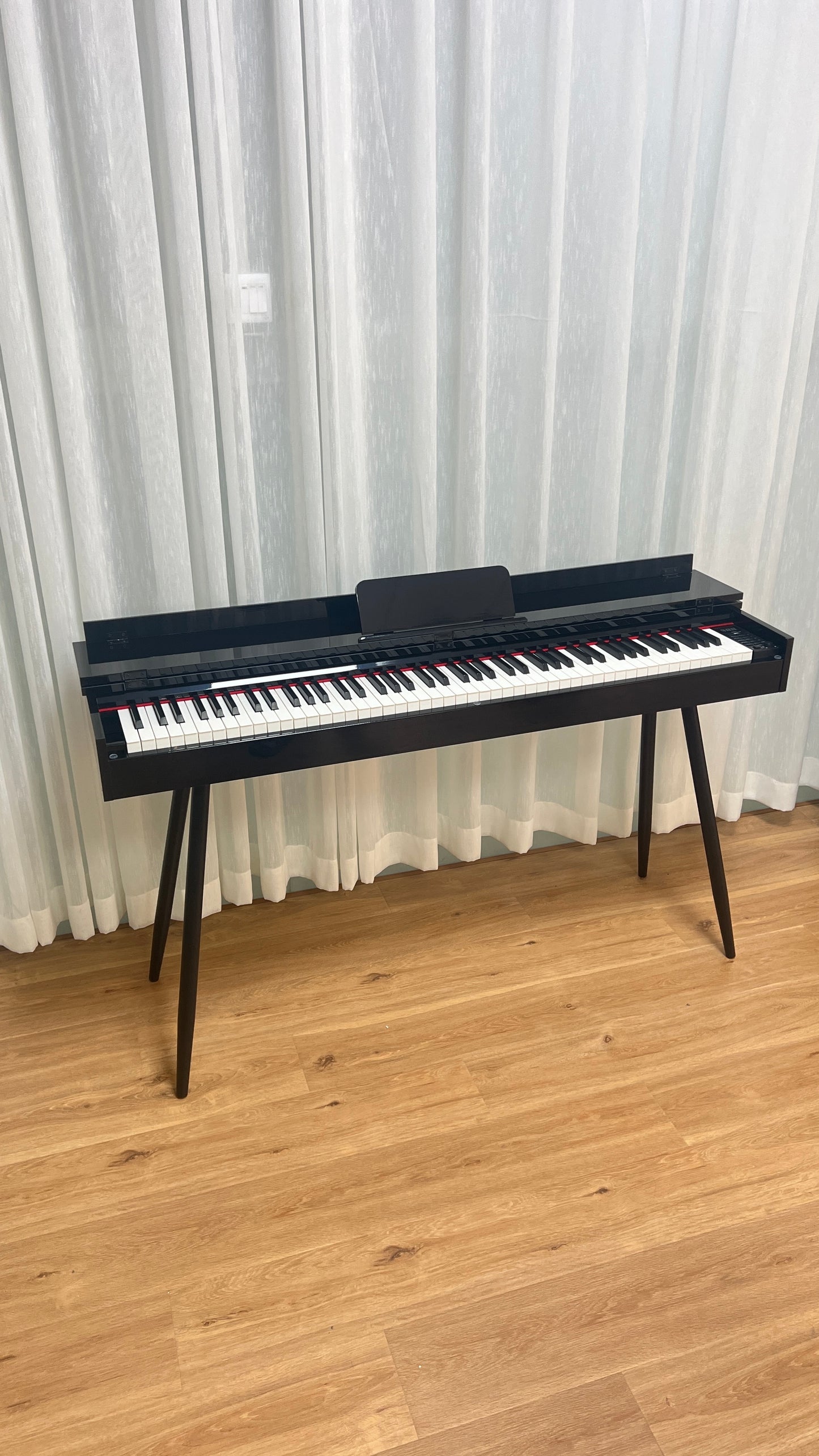 AUCN Piano - 815 Fully Weighted Hammer Action Keys