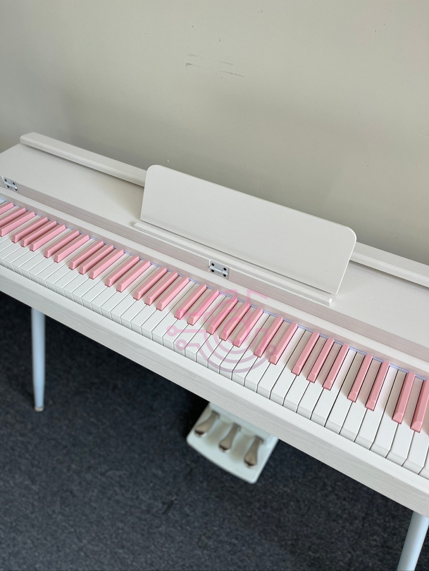 AUCN Piano - 815 Fully Weighted Hammer Action Keys