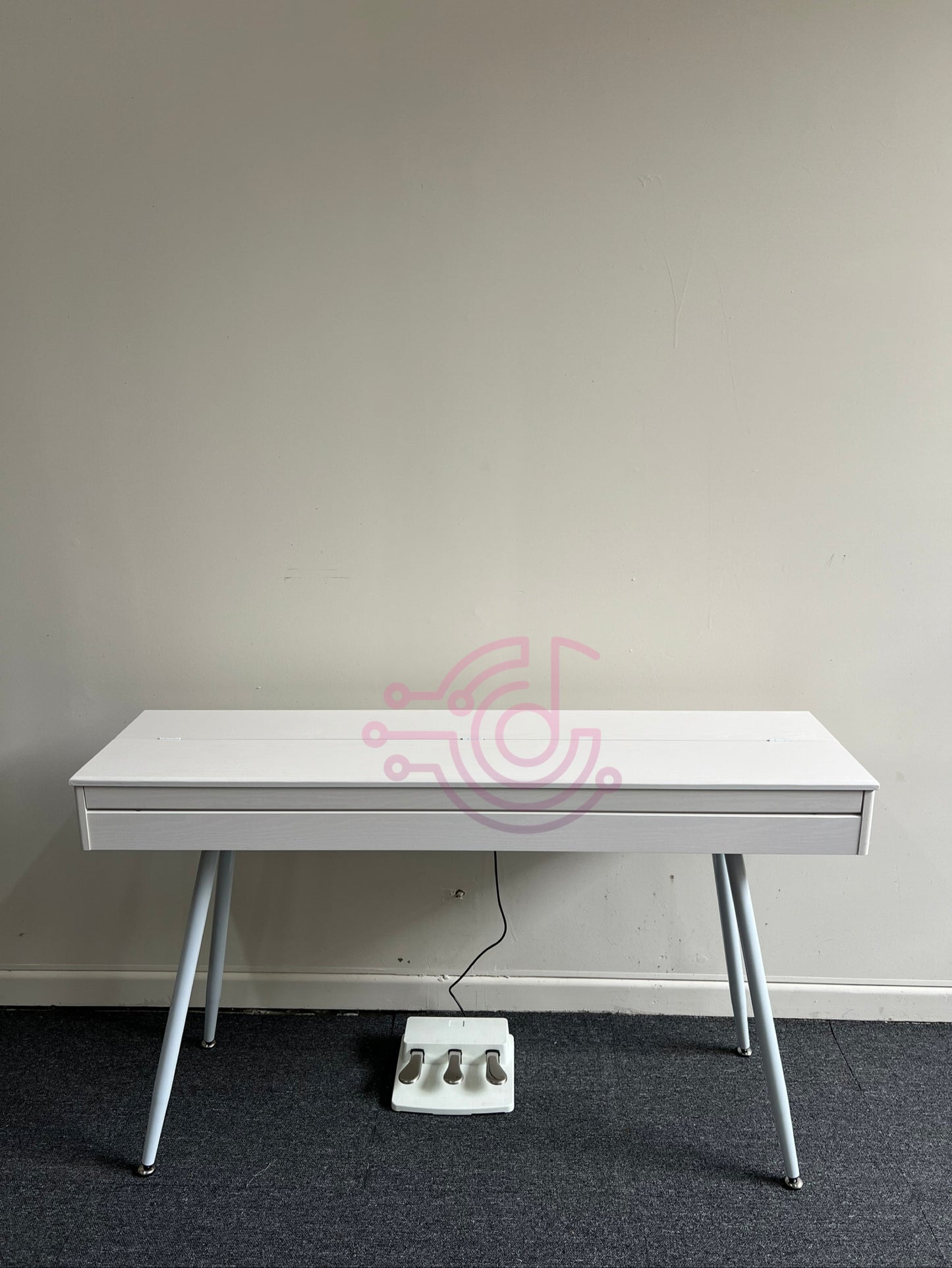 AUCN Piano - 815 Fully Weighted Hammer Action Keys