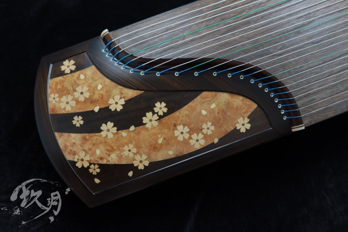 Longfeng Guzheng - Jade Blossom Elegance