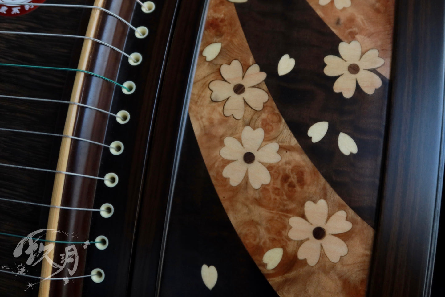 Longfeng Guzheng - Jade Blossom Elegance