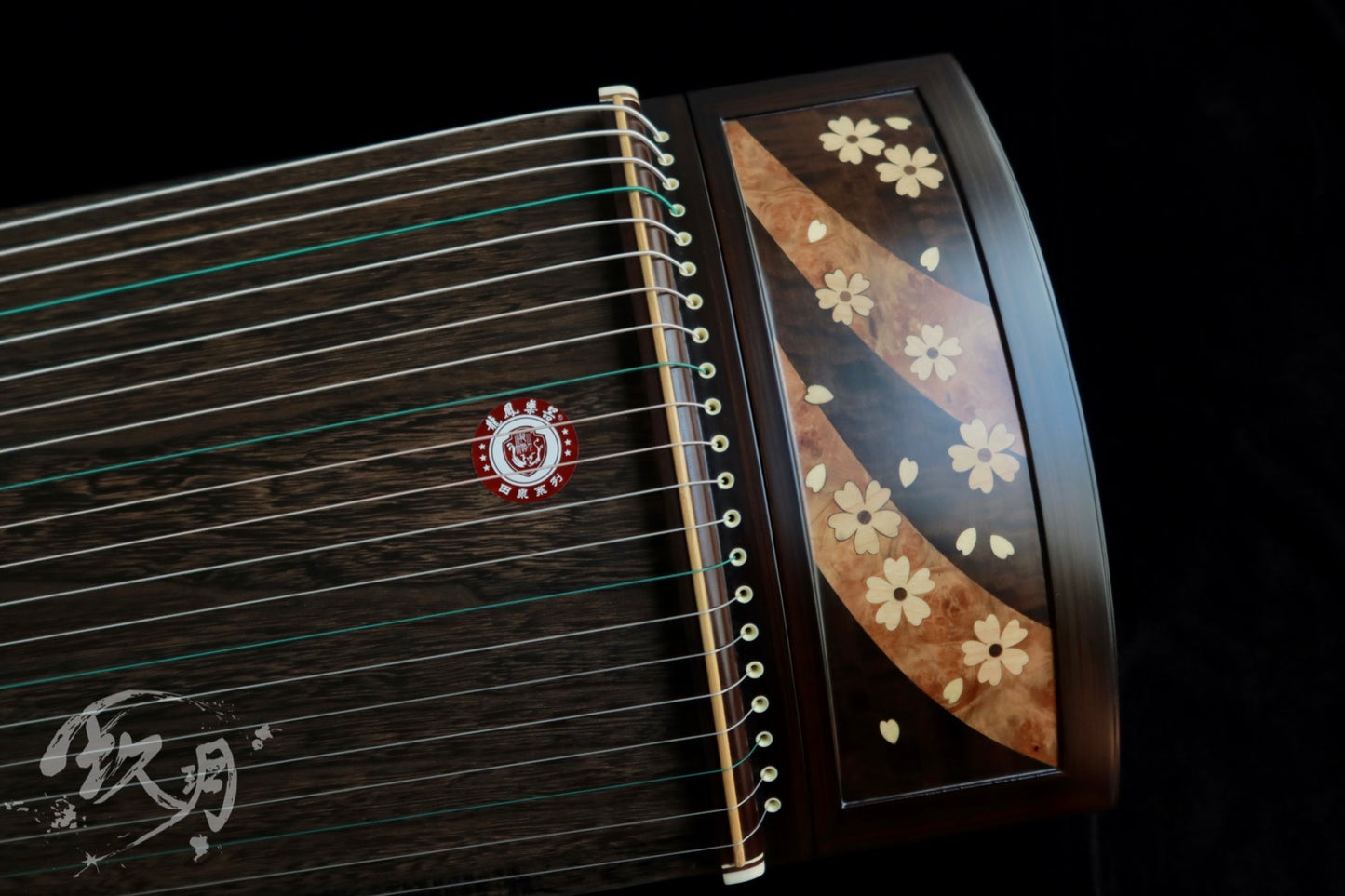 Longfeng Guzheng - Jade Blossom Elegance