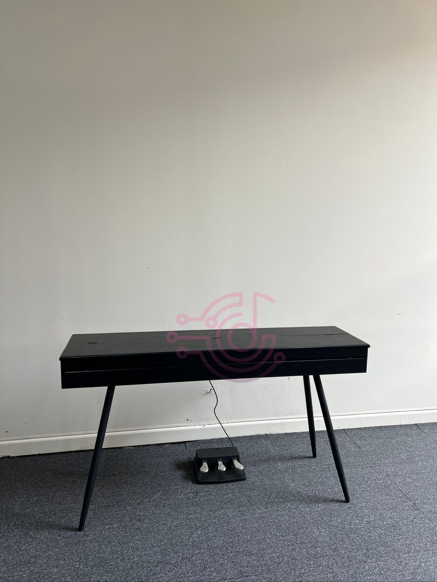 AUCN Piano - 815 Fully Weighted Hammer Action Keys