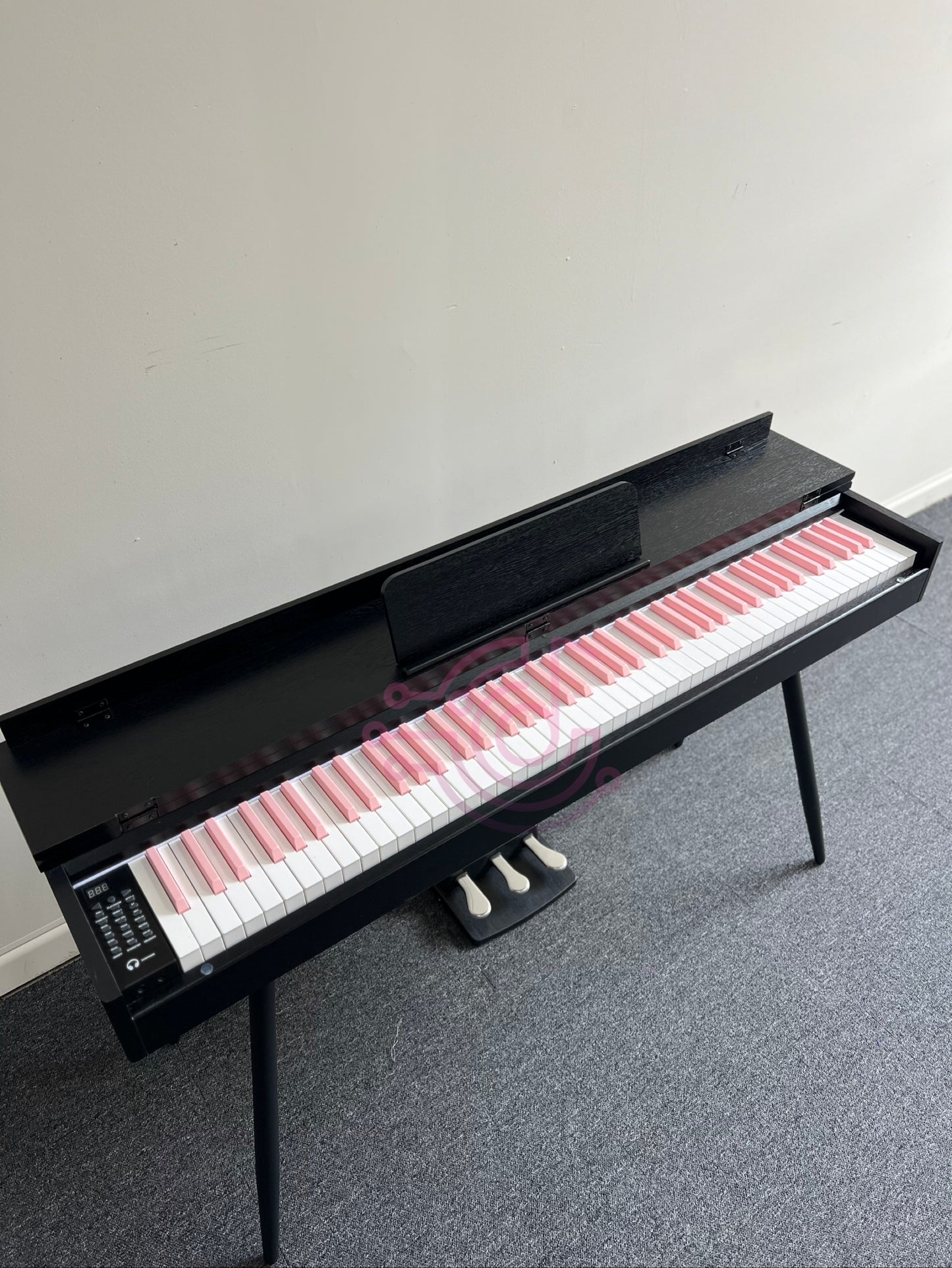 AUCN Piano - 815 Fully Weighted Hammer Action Keys