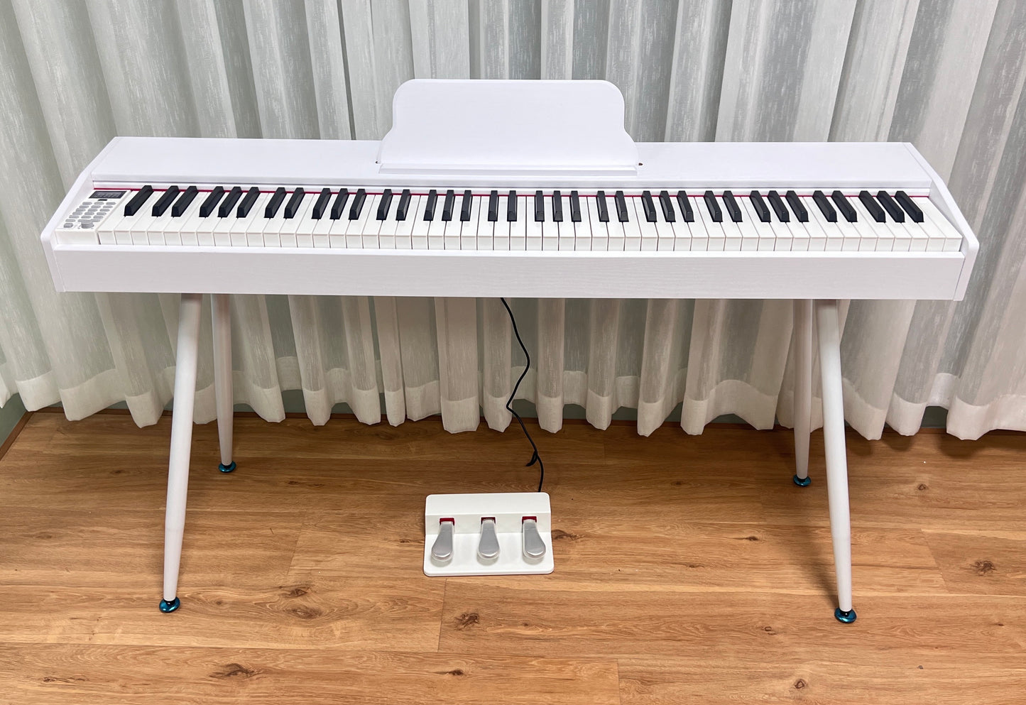 AUCN Piano - 715 Fully Weighted Hammer Action Keys