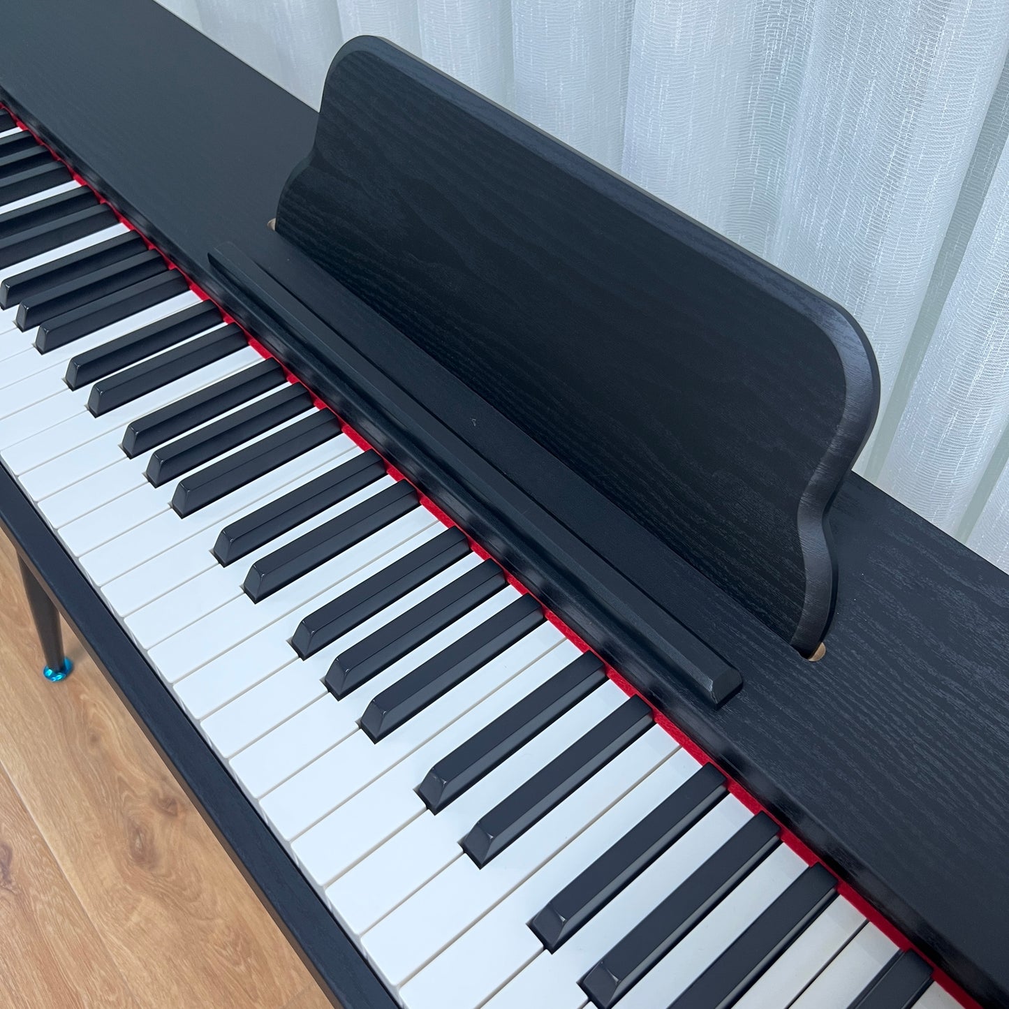 AUCN Piano - 715 Fully Weighted Hammer Action Keys