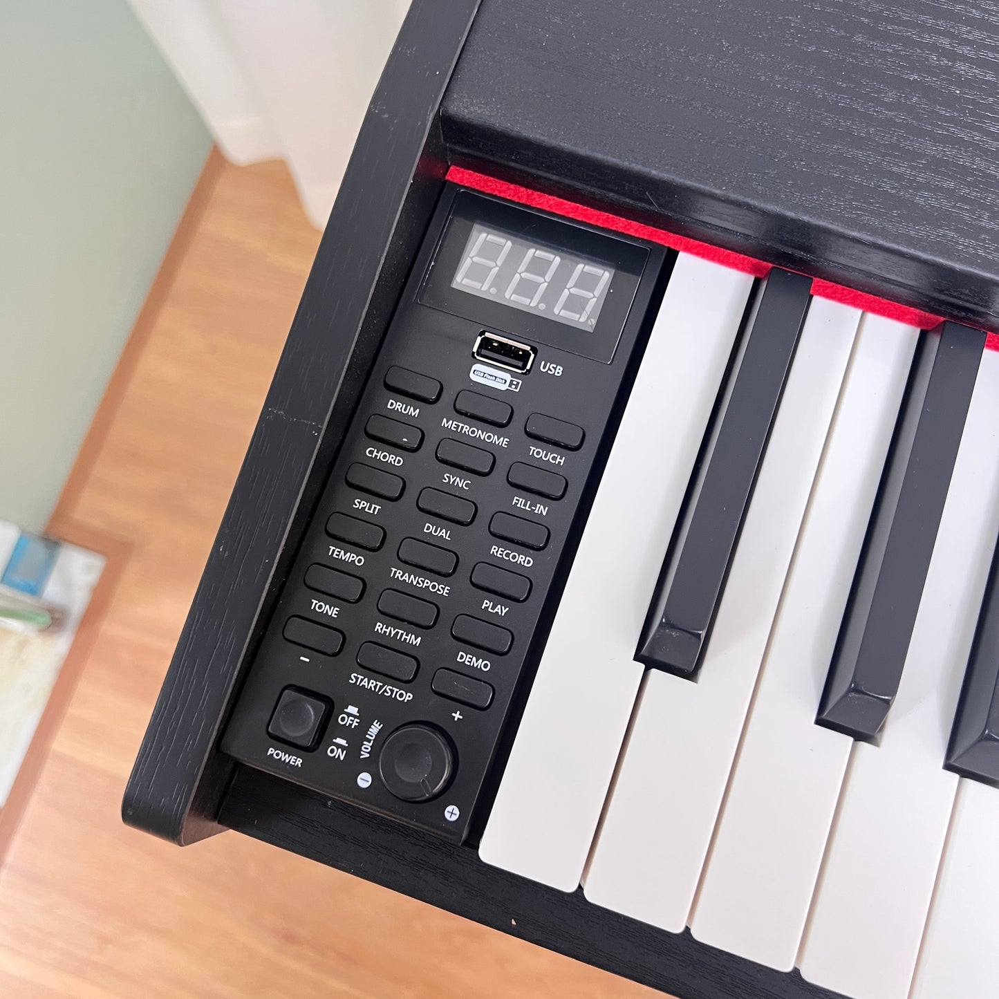 AUCN Piano - 715 Fully Weighted Hammer Action Keys