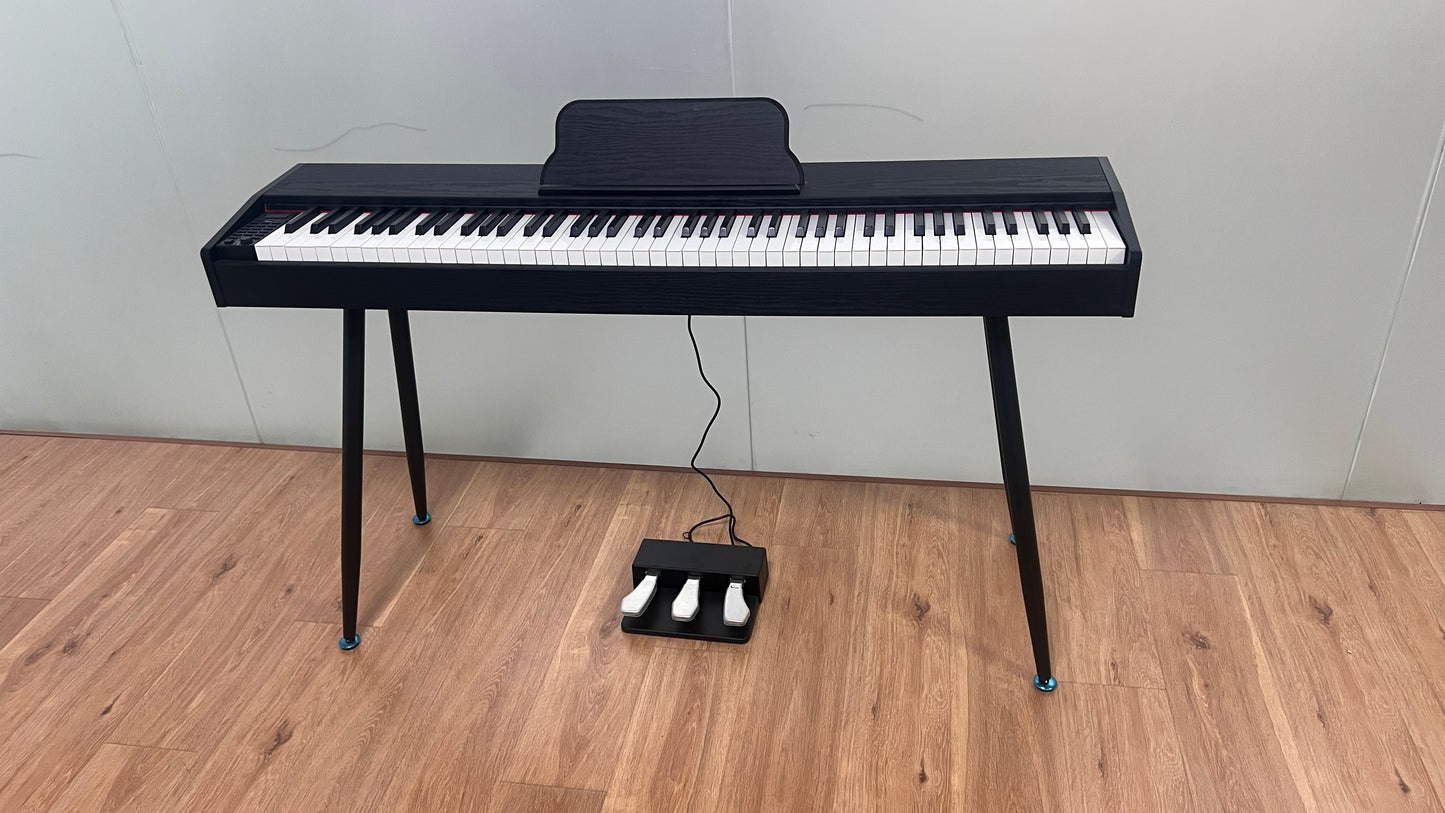 AUCN Piano - 715 Fully Weighted Hammer Action Keys