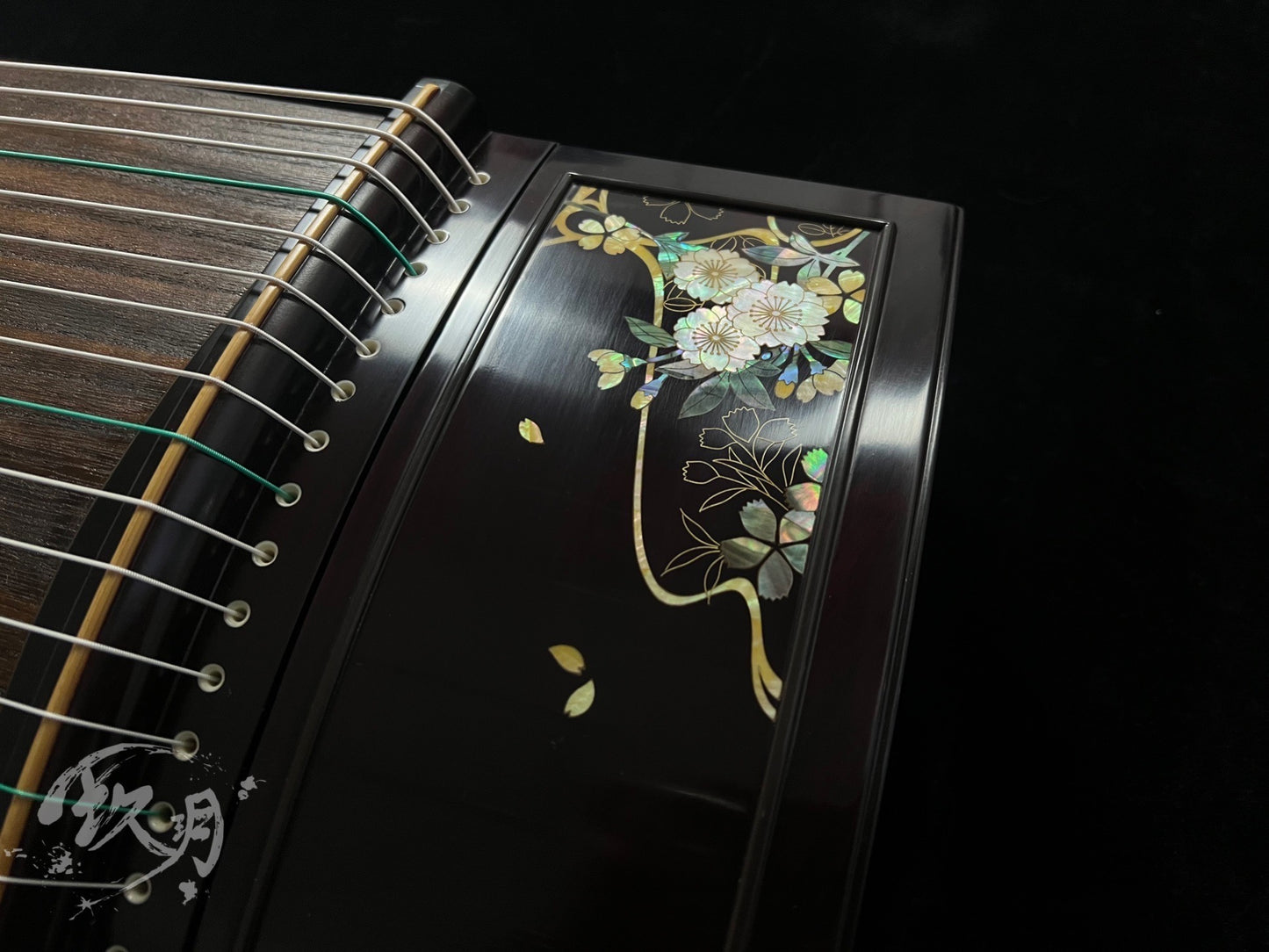 Xuanzhong Guzheng - Moonlit Blossom